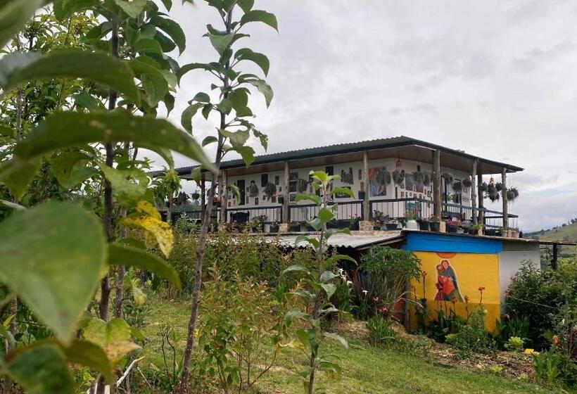 مبيت وإفطار Finca Renacer