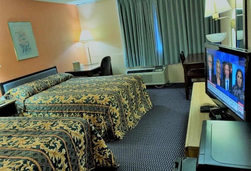 호텔 Red Carpet Inn & Suites