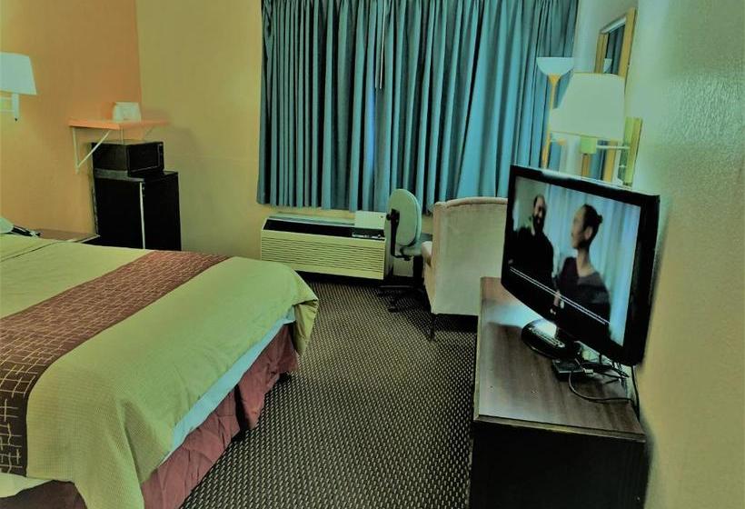 호텔 Red Carpet Inn & Suites