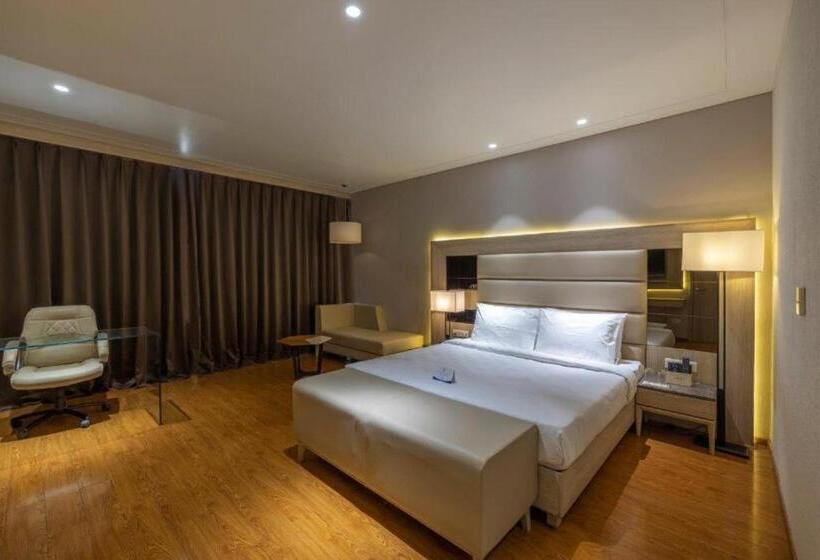 Отель Sarovar Portico Morbi