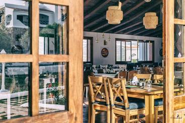 پانسیون Room In Bungalow   Bungalow Double 9   El Cortijo Chefchaeun Hotel Spa