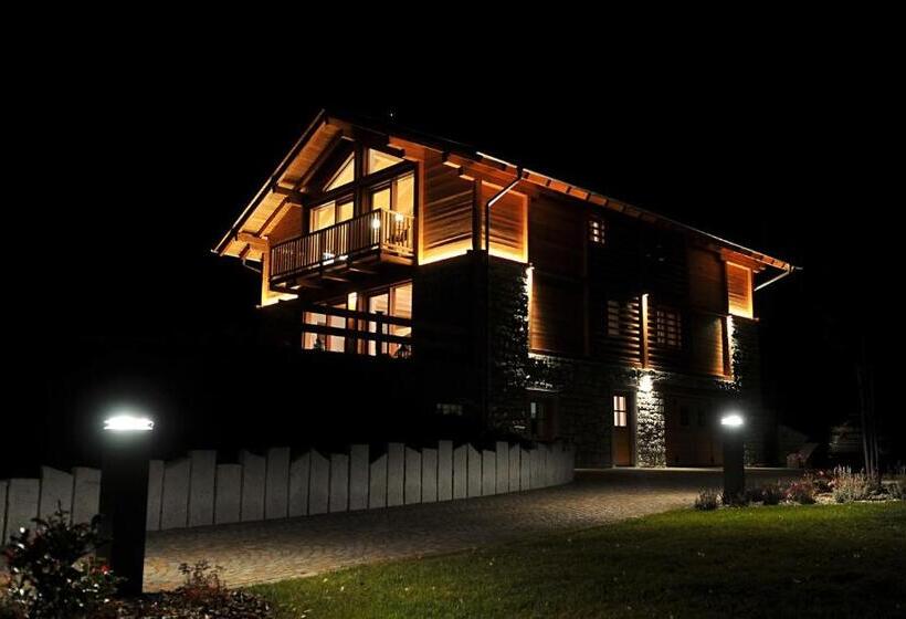 B & B Chalet Plan