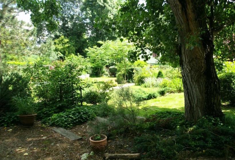 Bed and Breakfast Le Chalet Du Bord De L'eau