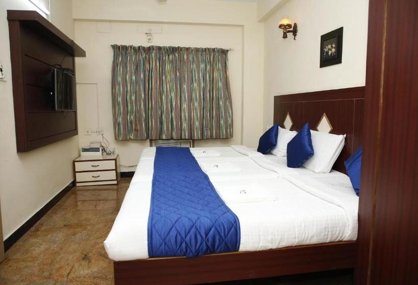 בית מלון כפרי Akg Lodge