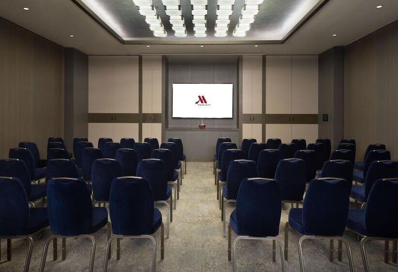 هتل Izmir Marriott