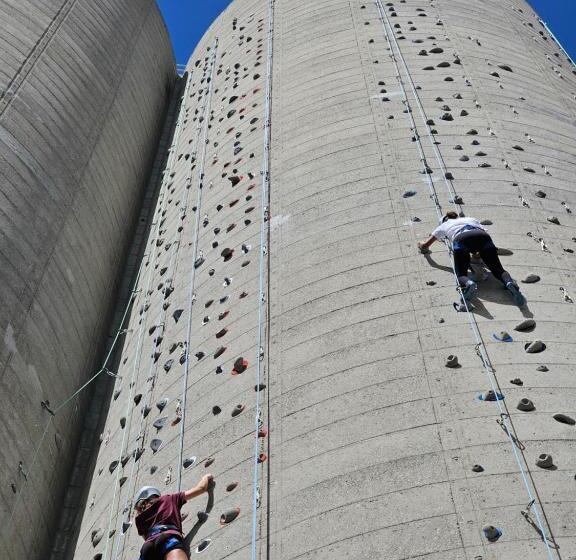 בית מלון כפרי Moxy Bordeaux