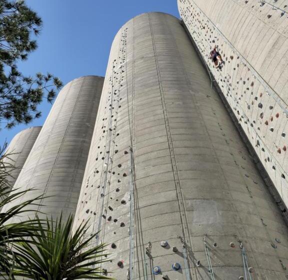 בית מלון כפרי Moxy Bordeaux