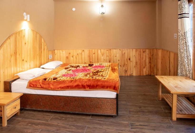 Mazel Tov Hostel Tirthan