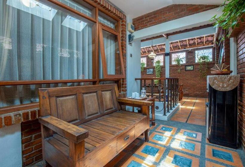 پانسیون Sekararum Butik Syariah Guesthouse