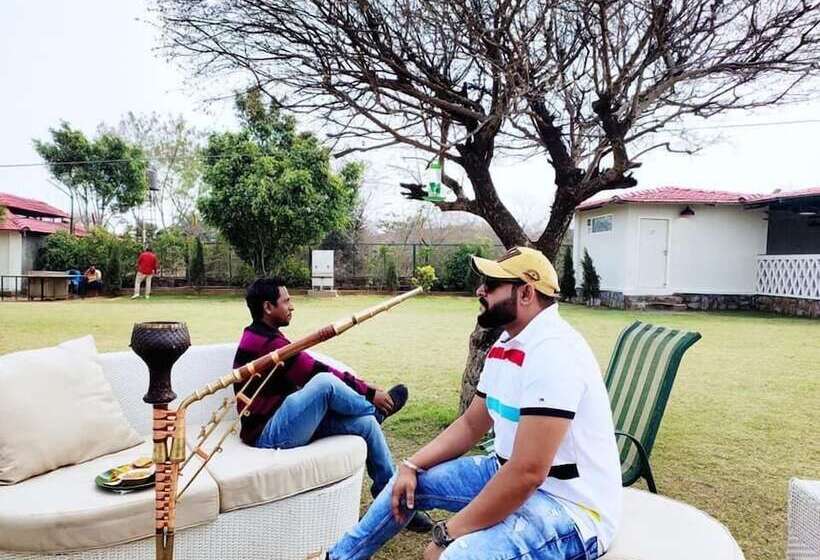 منتجع Aravali Greens