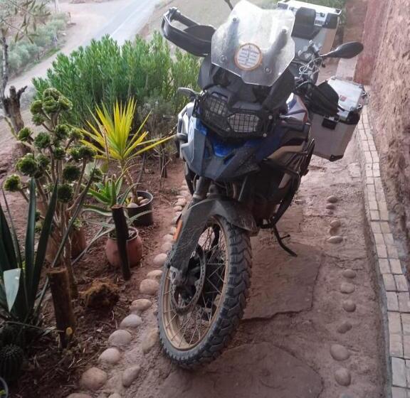 تختخواب و صبحانه Abla Room