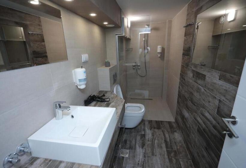 تختخواب و صبحانه Palace Megdan