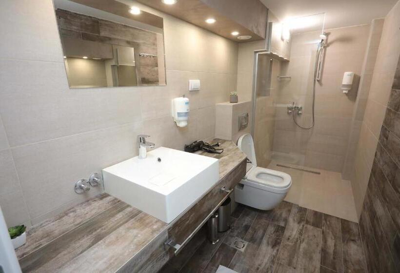 تختخواب و صبحانه Palace Megdan