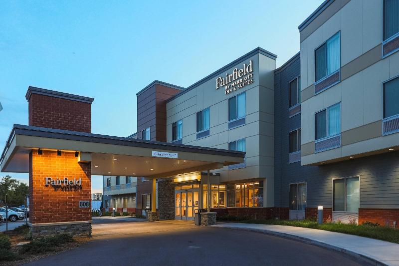 هتل Fairfield Inn & Suites Marquette