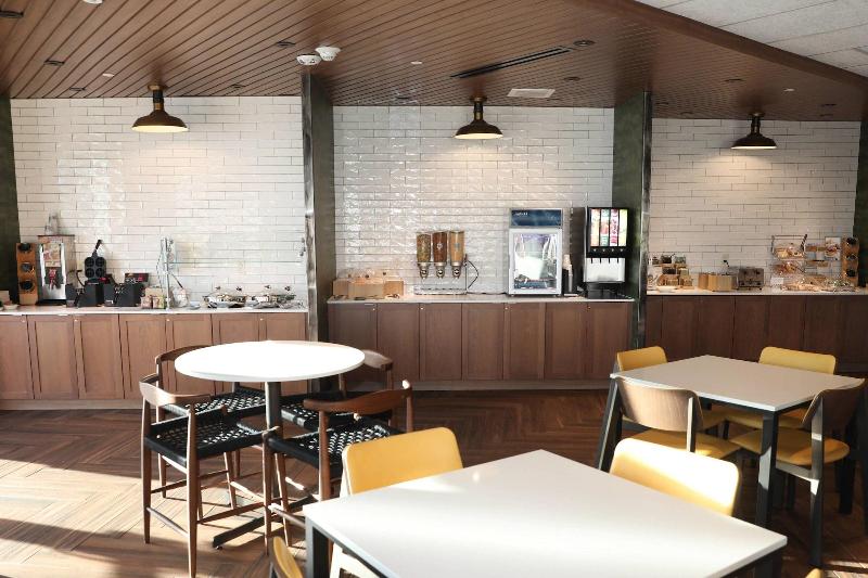 هتل Fairfield Inn & Suites Marquette