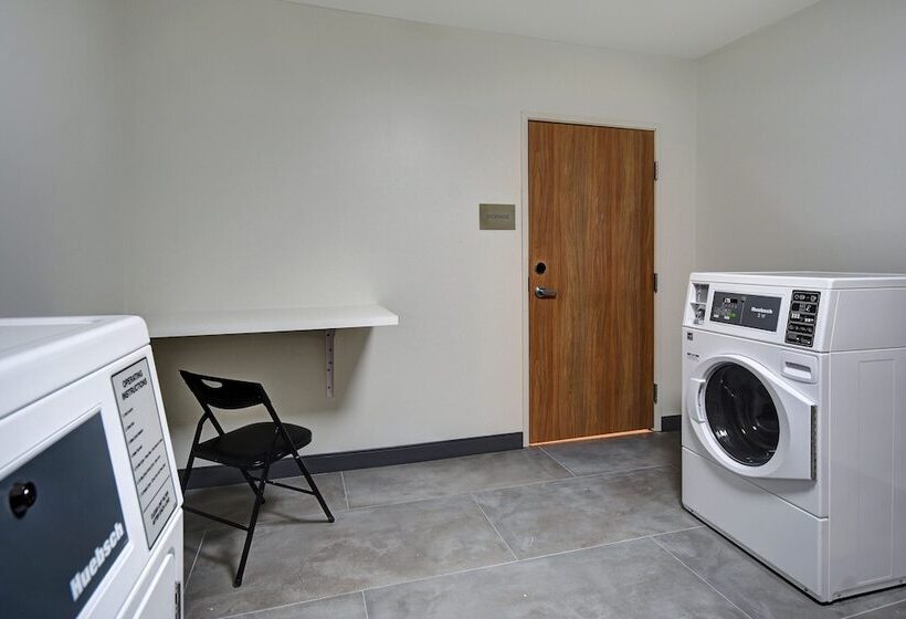 هتل Fairfield By Marriott Inn & Suites Grand Rapids Wyoming