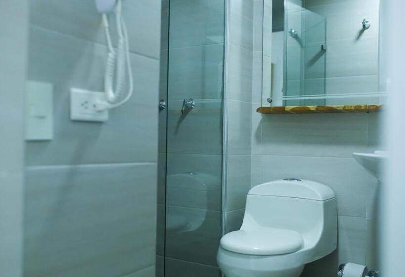 هتل Kamaleb Farallones