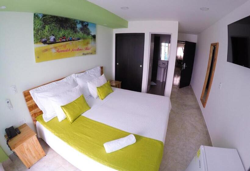 هتل Kamaleb Farallones