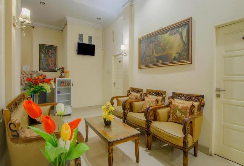 בית מלון כפרי Oyo 90327  Faradisa Syariah