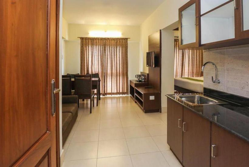 酒店 Pratham Inn By Downtown S