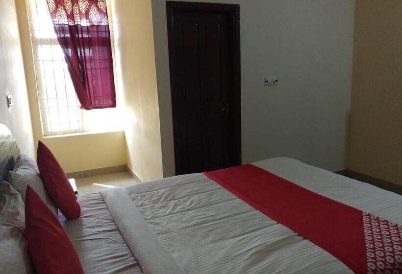 ホテル Staymaker Srinivasa Residency
