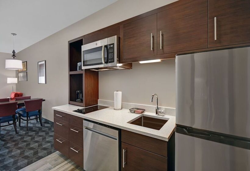 هتل Towneplace Suites By Marriott Grand Rapids Wyoming