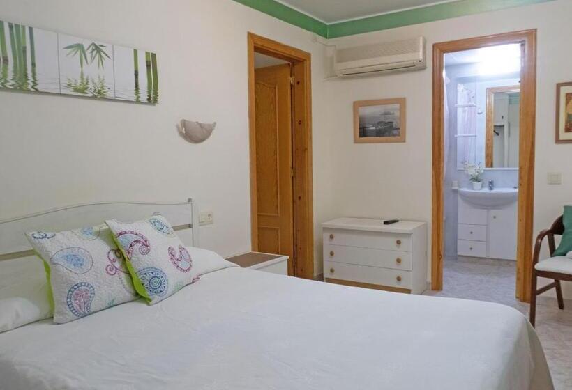Agusti Hostal