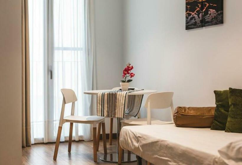 Agusti Hostal