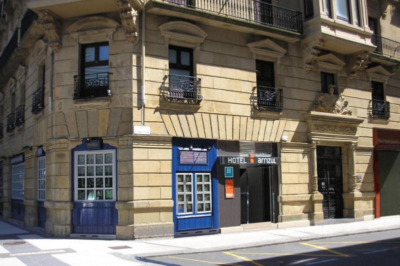 هتل Arrizul Beach