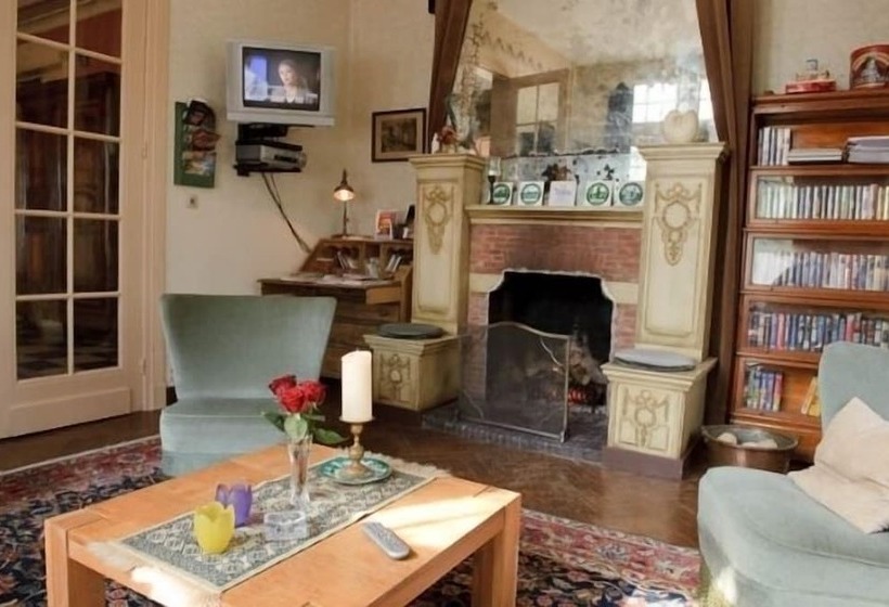 Отель B&b Domein Leegendael