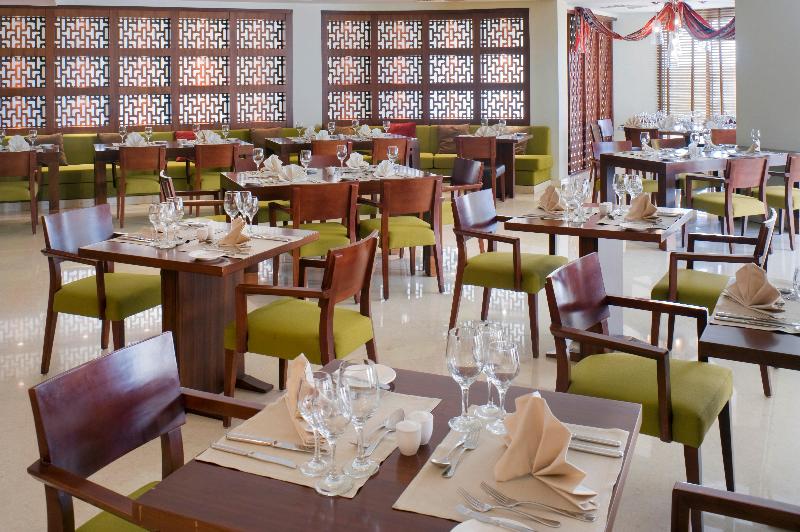 호텔 Crowne Plaza Sohar, An Ihg