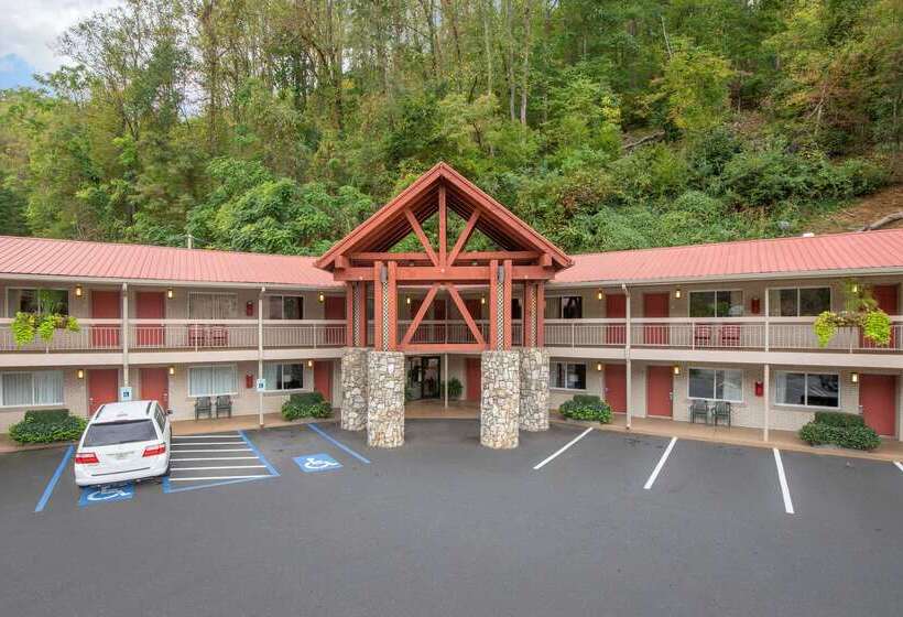 Отель Econo Lodge Cherokee Near River Park