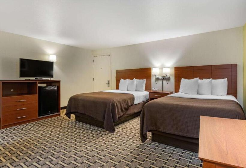 Отель Econo Lodge Cherokee Near River Park