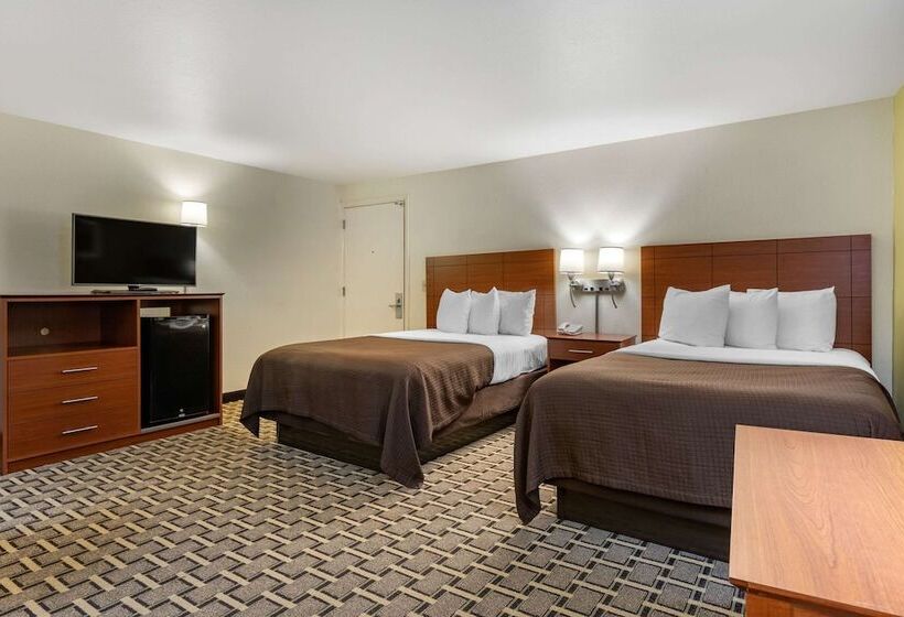 Отель Econo Lodge Cherokee Near River Park