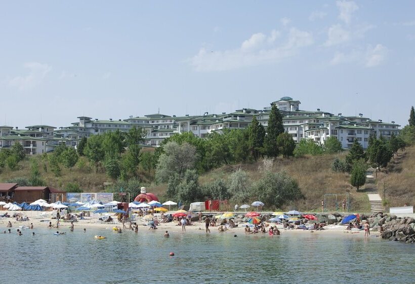 هتل Emerald Beach Resort & Spa