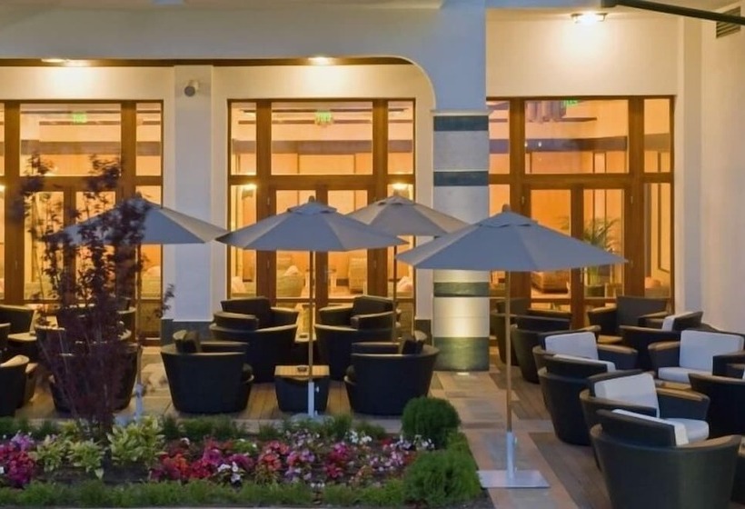 هتل Emerald Beach Resort & Spa