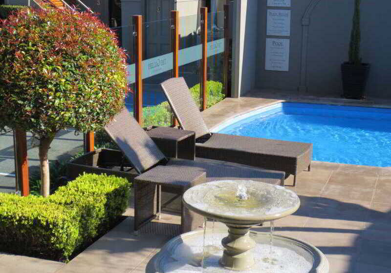 בית מלון כפרי Gallery Apartments
