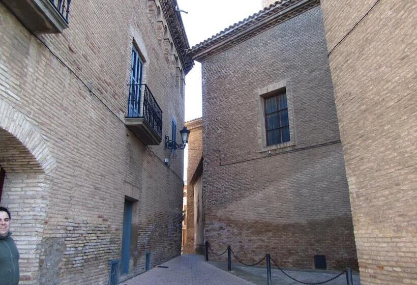 ホテル Hospederia De Alesves