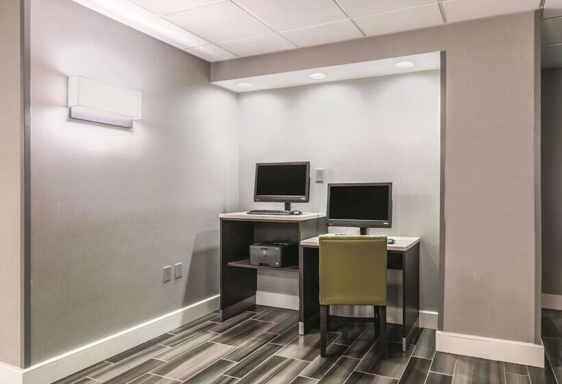 בית מלון כפרי La Quinta By Wyndham Dallas Plano West