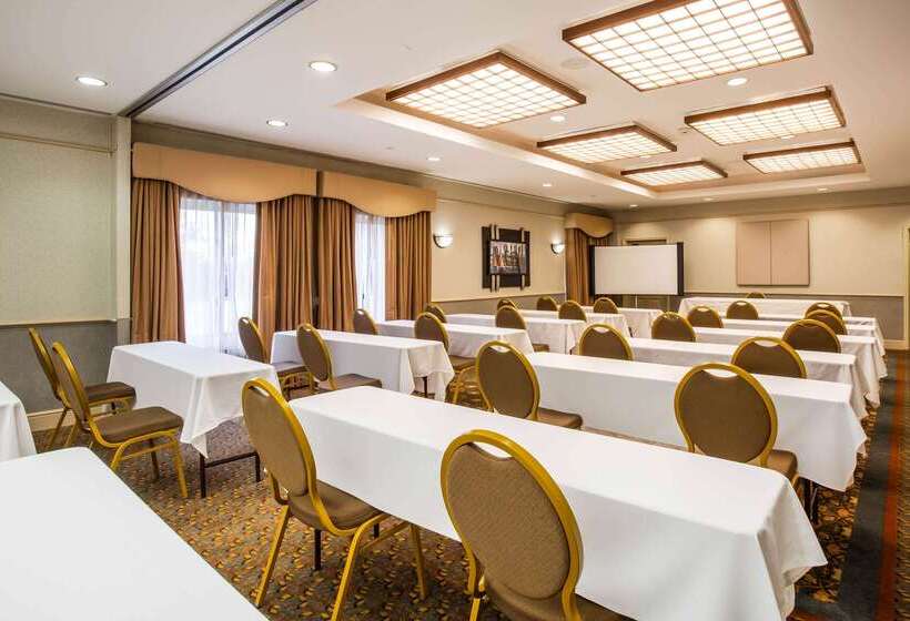 فندق La Quinta By Wyndham Islip   Macarthur Airport