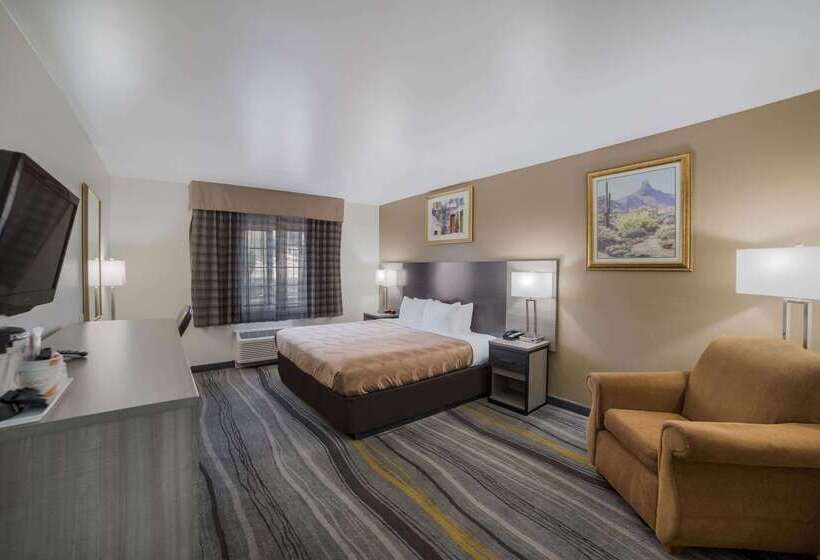 בית מלון כפרי Quality Inn & Suites Goodyear  Phoenix West