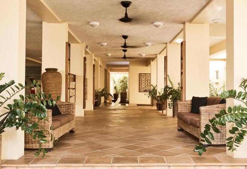 Отель Sea Change Beachfront Apartments