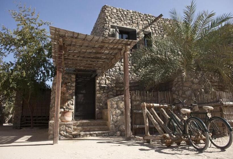 Отель Six Senses Zighy Bay