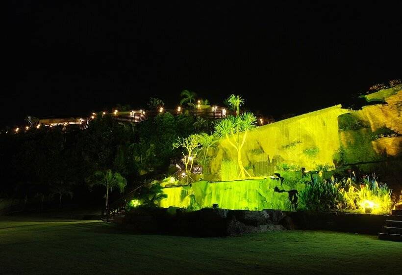 Отель The Beverly Hills Bali A Luxury Villas & Spa