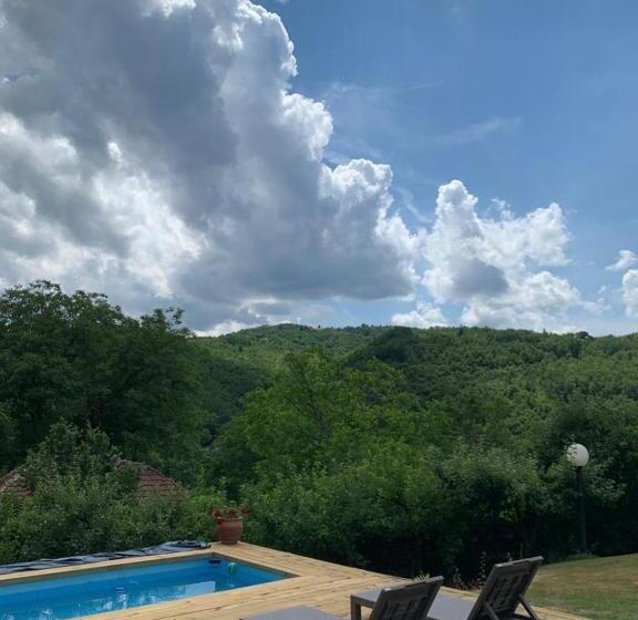 تختخواب و صبحانه Vila Djordjevic   Priroda Vas Okruzuje