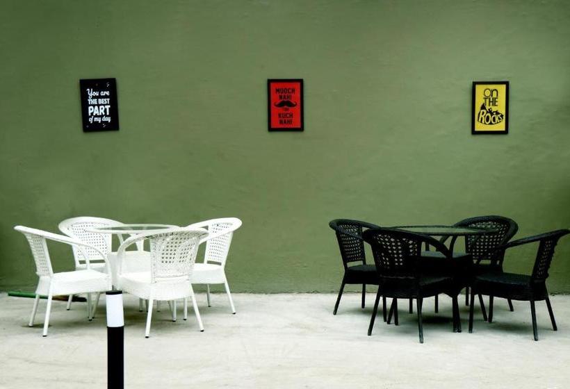 Fabhotel Prime Red Velvet Zirakpur