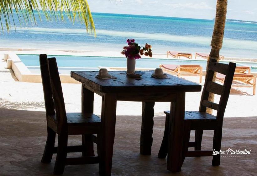 فندق Moonshine Uroa Dikoni Boutique