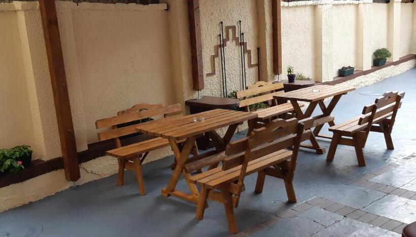 هاستل Centar Lux 2