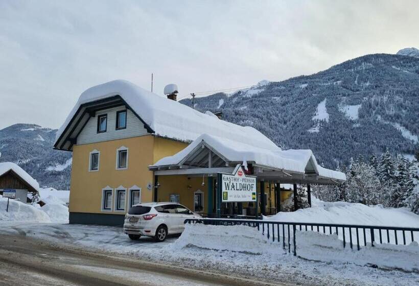 הוסטל Gasthof Waldhof