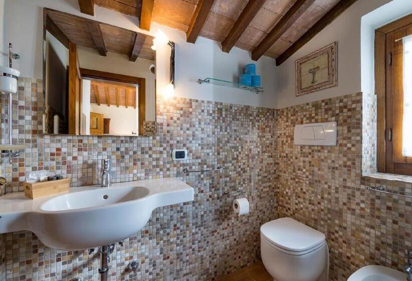 فندق Agriturismo Podere L'aione